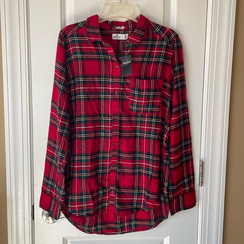 Hollister women’s plaid shirt